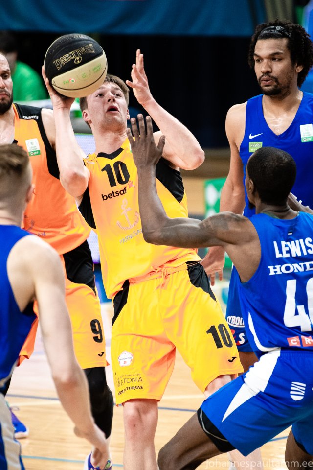 15 Kalev-Cramo vs Pärnu Sadam 68-53 15.05.21