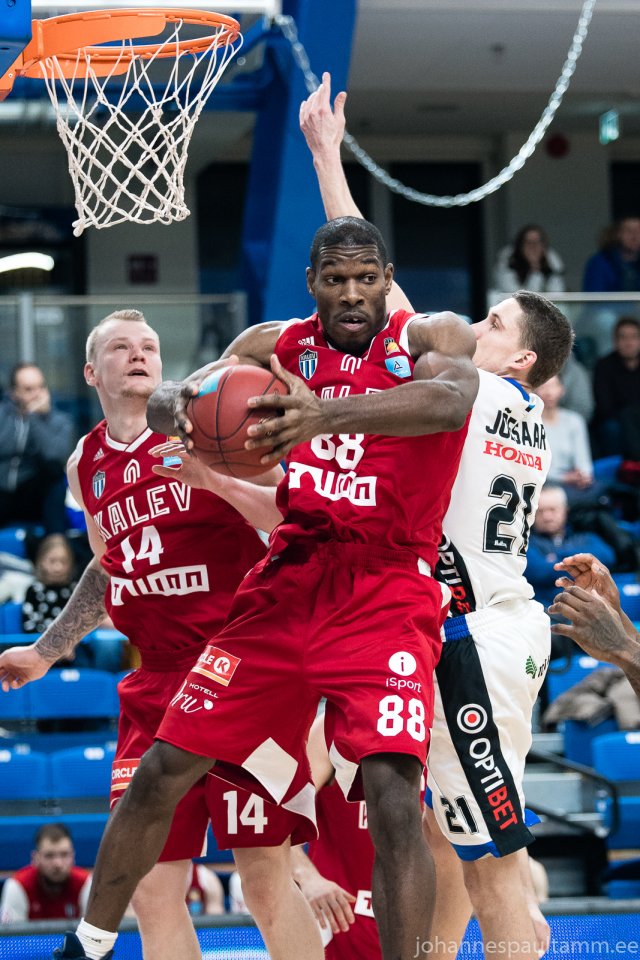 13  Kalev-Cramo vs TLU-Kalev 98-53 24.01.18