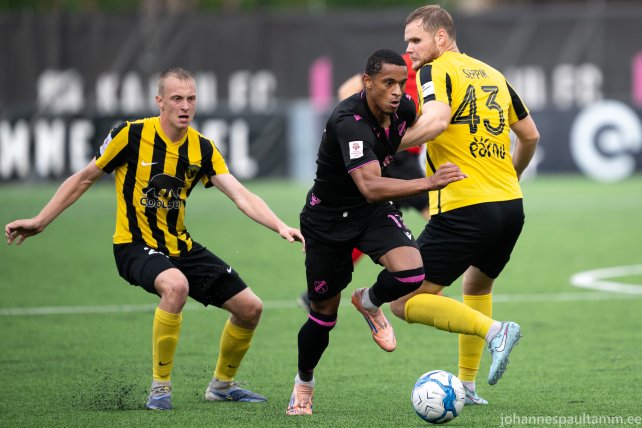 02 Enrique Esono Lottar Eyang mängus Nõmme Kalju vs Pärnu Vaprus 3-1 16.08.26